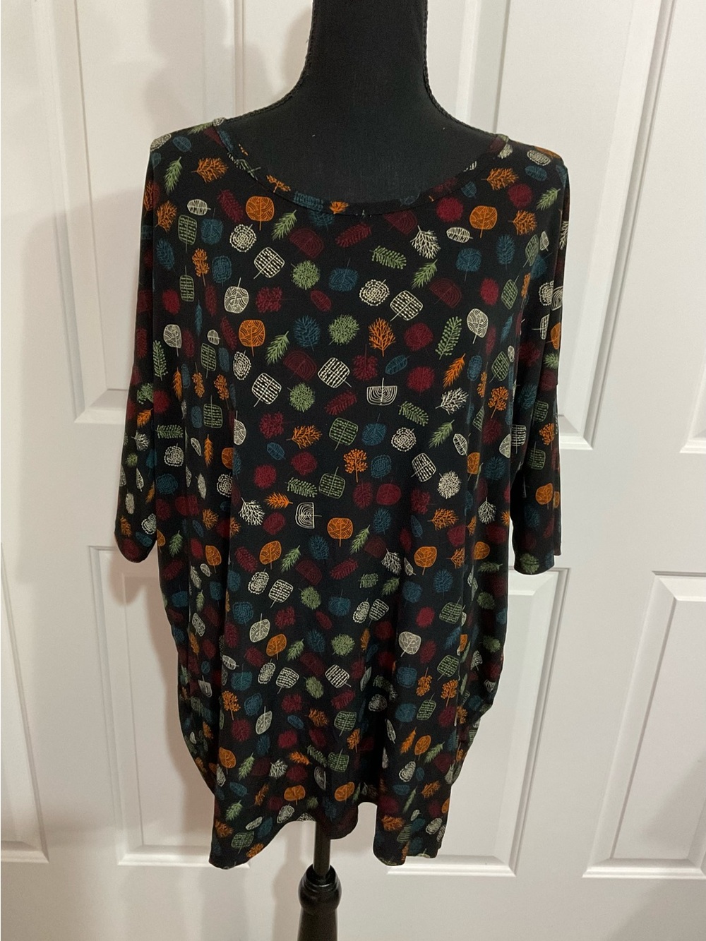 LuLaRoe L Black Irma Tunic with Multicolor Leaf Print
